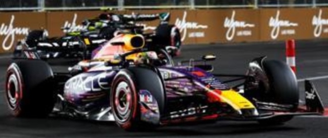 1/43 レッドブル RB19ラスベガスGP 優勝 M.フェルスタッペン imgrc0166972976.jpg