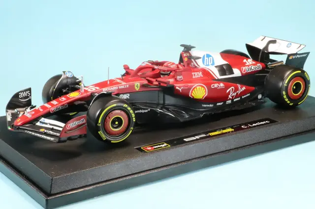 ブラーゴ 1/18 フェラーリ SF-25 2025 オーストラリアGP No.16 C.ルクレール ドライバー付 ウィンドウボックス　18-16816L