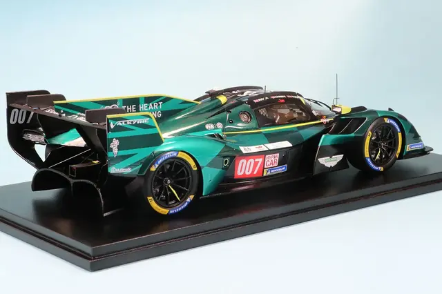 ○[試作品] 刻印なし ミニカー 関係者譲渡 希少モデル ビンテージ 激レア スパーク 1/18 アストンマーチン・ヴァルキリー No.007 アストン