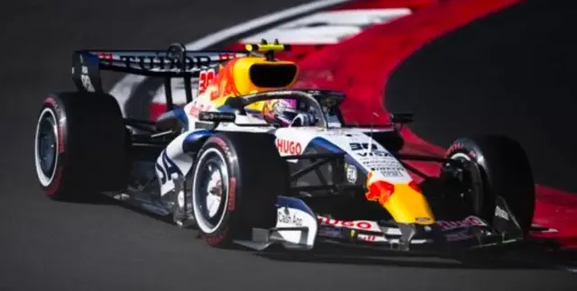 [予約] スパーク 1/18 ビザ キャッシュアップ レーシングブルズ フォーミュラワン チーム VCARB 03 No.30 7位 中国GP 2026 リアム・ローソン　18S1271