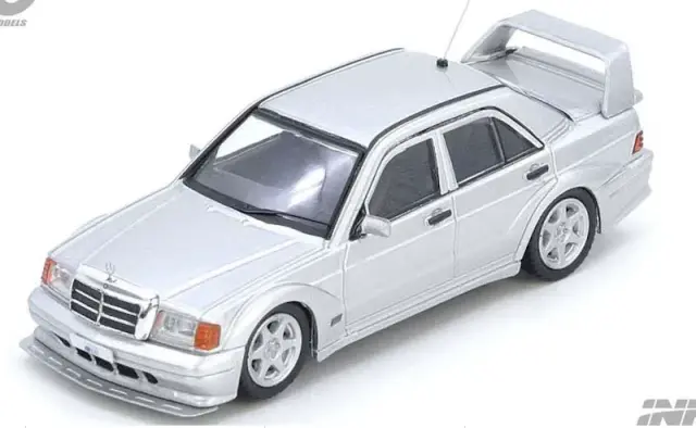 [予約] イノモデル 1/64 メルセデス・ベンツ 190E シルバー　190E-SIL