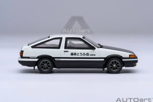 オートアート 1/64 トヨタ スプリンター トレノ (AE86) 『頭文字