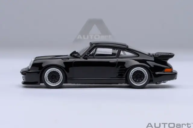 オートアート　1/18　湾岸ミッドナイト　ポルシェ911(930)ターボ Amazon | オートアート (AUTOart) 1/18 ポルシェ 911 (930