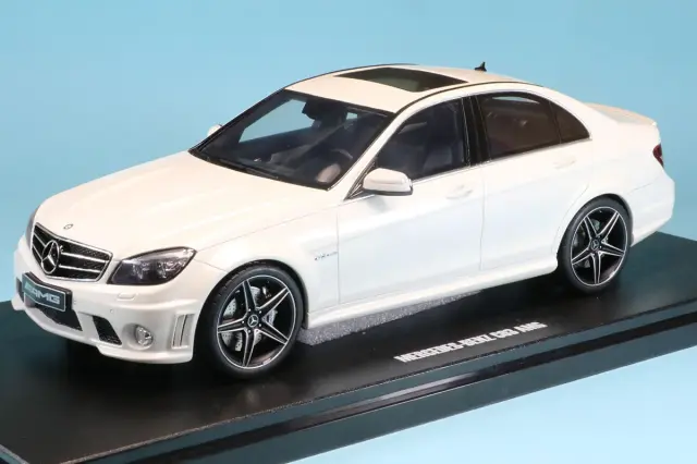 GT-SPIRIT 1/18 メルセデスベンツ C63 AMG 2007 ホワイト 　GTS928