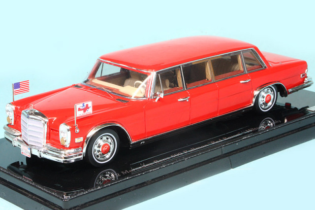 メルセデスS600プルマン 1/43 メルセデス・マイバッハ S 600 プルマン日本導入記念！歴代