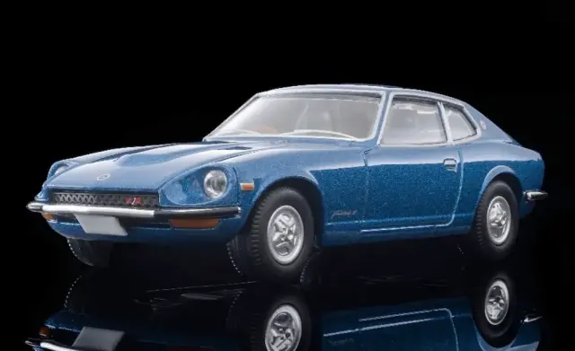 クラシックカー風 青いミニカー BM CREATIONS 1/64 ジャガー XJS 1984 コバルトブルー 右