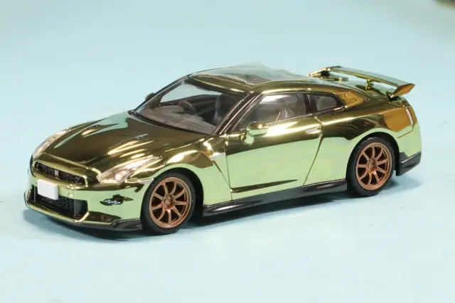 TLV 1/64 ニッサン GT-R プレミアム、エディション T-spec 2024年モデル TLV出荷確定1000万台記念品　36532