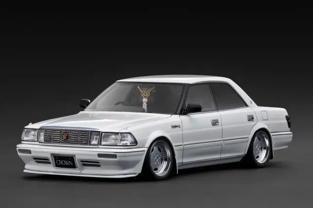 [予約] イグニッションモデル 1/18 トヨタ クラウン ロイヤルサルーンG (130) ホワイト　IG3735