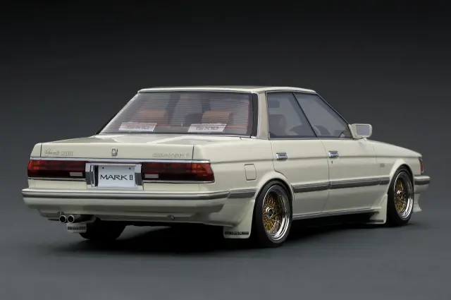 イグニッションモデル 1/18 トヨタマークII グランデ 予約] イグニッションモデル 1/18 トヨタ マーク2 グランデ