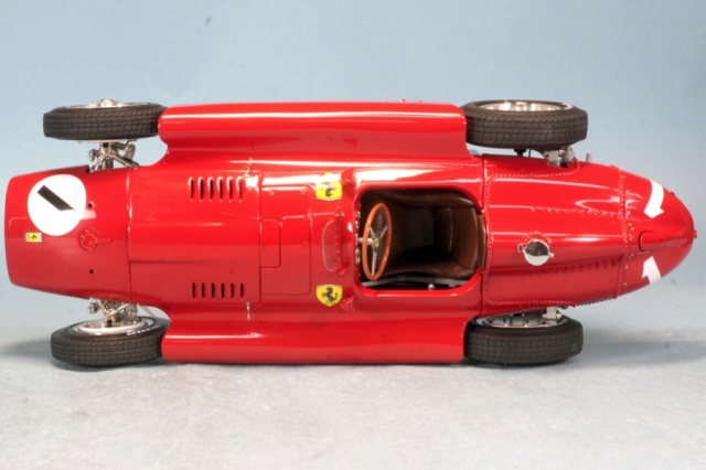 M-197 - CMC 1/18 ランチア フェラーリ D50 1956 イギリス GP Winner  