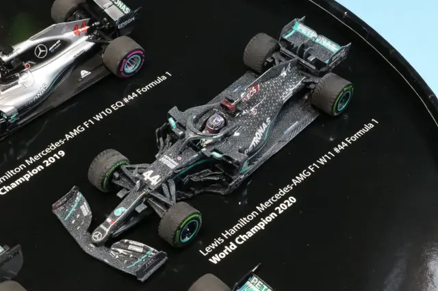 予約] 海外ショップ特注ミニチャンプス 1/43 Lハミルトン 7th ワールド