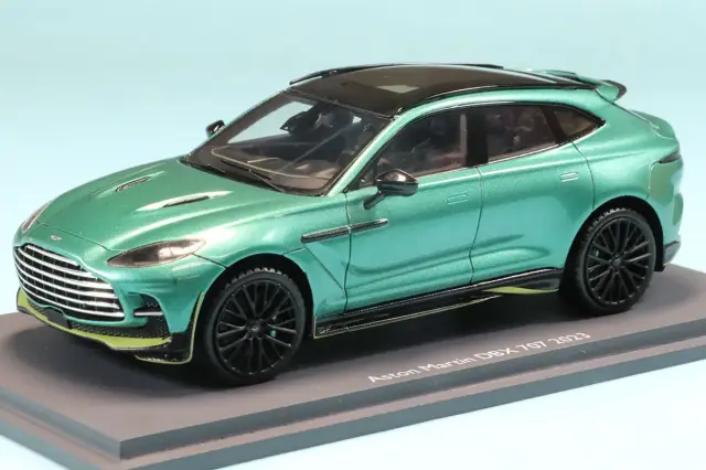 スパーク/シュコー 1/43 アストンマーチン DBX 707 2023 グリーン　43U00158