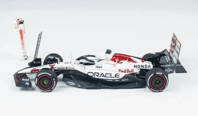 ミニチャンプスミニカー　フェルスタッペン 予約] CLDC特注ミニチャンプス 1/43 レッドブル RB21 マックス