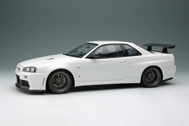 [予約] アイドロン 1/18 BUILT BY LEGENDS マインズ スカイライン GT-R(BNR34) シラナミホワイト　EML130A