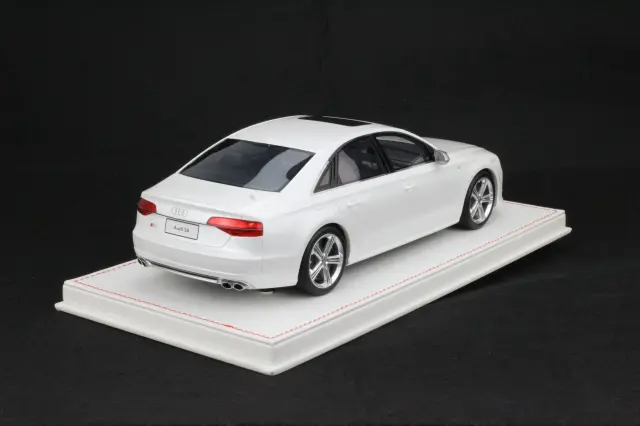 [予約] VAV 1/18 アウディ S8 2014 ホワイト　ZD1825WH