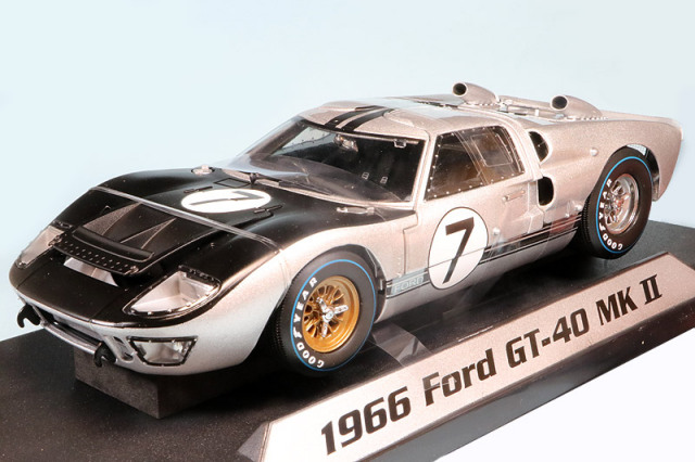 スパーク 1/18 フォード GT40 Mk.2 ルマン 1969 No.6 ウィナー