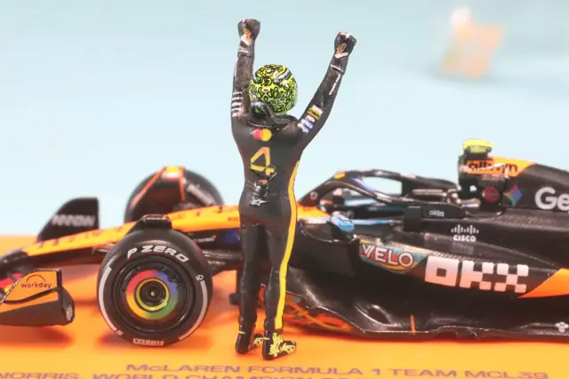 CLDC特注ミニチャンプス 1/64 マクラーレン F1チーム MCL39 ランド