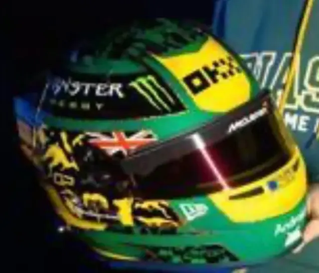[予約] スパーク 1/5 ヘルメット マクラーレン オスカー ピアストリ   2025  オーストラリアGP　5HF207