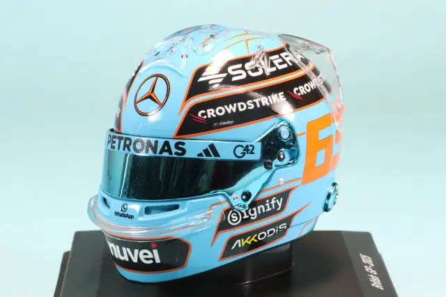 スパーク 1/5 ヘルメット メルセデスAMG・ペトロナス ジョージ・ラッセル - 2025イギリスGP　5HF220