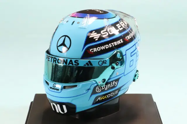 スパーク 1/5 ヘルメット メルセデス-AMG ペトロナス フォーミュラワン チーム ヘルメット ジョージ・ラッセル 2026　5HF243