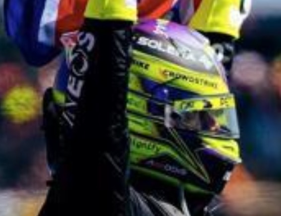 予約] スパーク 1/5 ヘルメット L.ハミルトン メルセデス 2022 5HF071