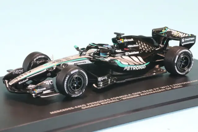 ミニチャンプス 1/64 メルセデス-AMG ペトロナス F1チーム W17 ジョージ・ラッセル オーストラリアGP 2026 ウィナー 640260163