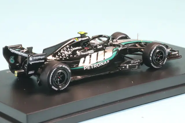 ミニチャンプス 1/64 メルセデス-AMG ペトロナス F1チーム W17 キミ