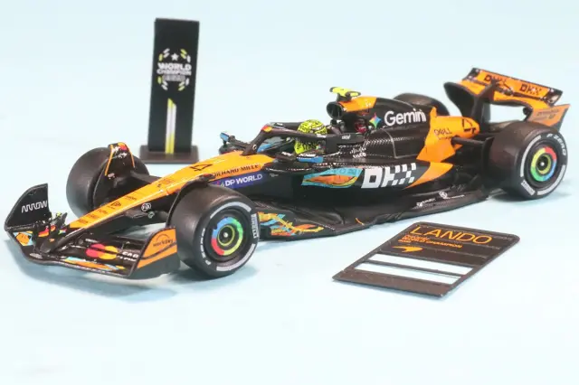 260717 スパーク 1/64 マクラーレン MCL39 No.4 2025 アブダビGP 3位 F1ドライバーズワールドチャンピオン 2025 L.ノリス ピットボード チャンピオンボード付き 64S078