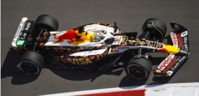 [予約] スパーク 1/64 レーシング・ブルズ VCARB 02 No.6 ビザ・キャッシュアップ・レーシングブルズF1チーム 2025 アメリカGP アイザック・ハジャー　64S085