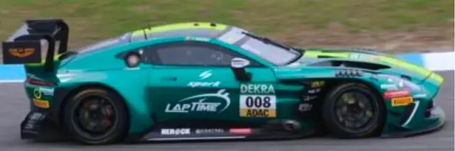 [予約] スパーク 1/64 アストンマーティン ヴァンテージ GT3 No.008 Comtoyou Racing DTM 2025 ニコラ・バールト　64S109