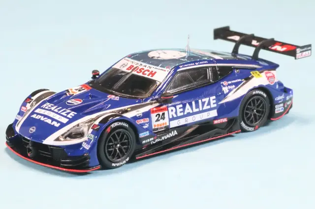 スパーク 1/64 リアライズコーポレーション ADVAN Z スーパーGT 2025 GT500 No.24 松田次生 / 名取鉄平　64SGT25024