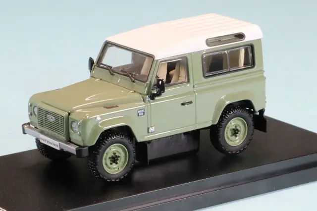 261001 オールモーストリアル 1/64 ランドローバー ヂフェンダー 90 ヘリテージ・エディション 2015 グリーン 6970342048210