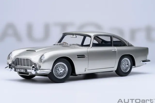 [予約] オートアート 1/18 アストンマーチン DB5 シルバーメタリック　70287
