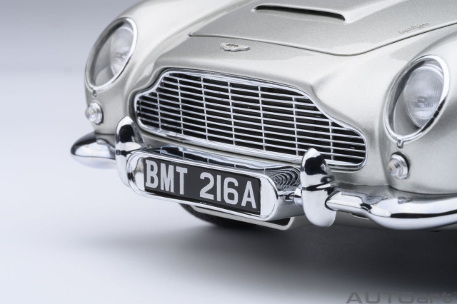 オートアート 1/18 アストンマーチン DB5 「007／ゴールドフィンガー