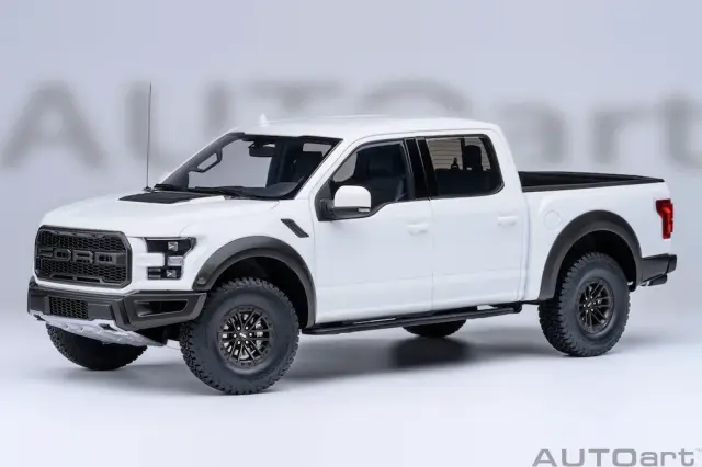 [予約] オートアート 1/18 フォード F-150 ラプター スーパークルー 2019 ホワイト　72946