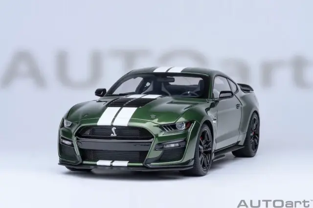 予約] オートアート 1/18 フォード マスタング シェルビー GT500
