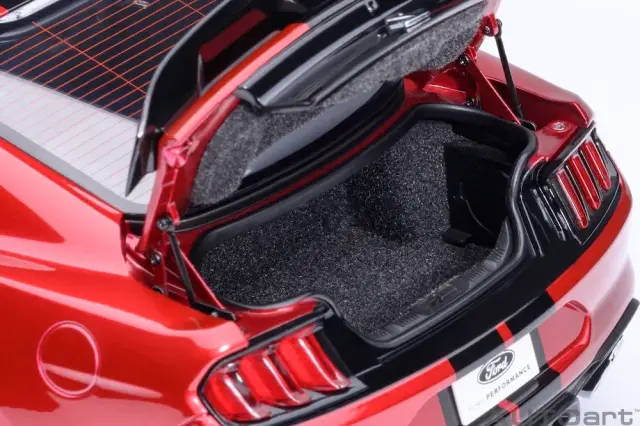 予約] オートアート 1/18 フォード マスタング シェルビー GT500