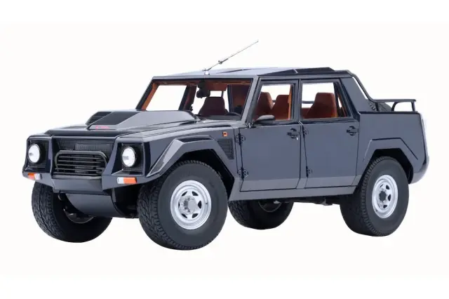 [予約] オートアート 1/18 ランボルギーニ LM002 メタリック ダークブルー　74552