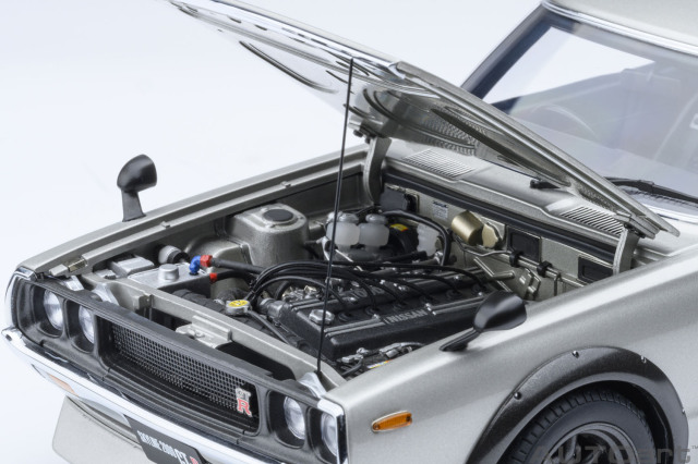 オートアート 1/18 ニッサン スカイライン 2000GT-R KPGC110 ケンメリ 