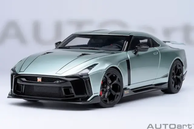 [予約] オートアート 1/18 ニッサン GT-R50 イタルデザイン メタリック・グリーン／ブラック 77512
