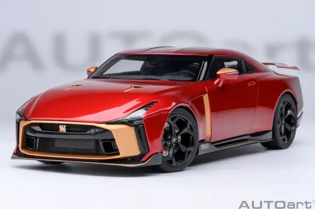 [予約] オートアート 1/18 ニッサン GT-R50 イタルデザイン メタリック・レッド／ゴールド 77514