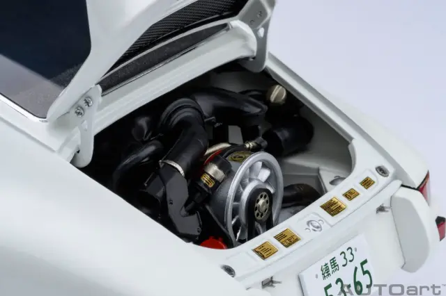 オートアート 1/18 ポルシェ 911 カレラ 2.7 RS サーキットの狼／早瀬