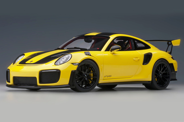 [予約] オートアート 1/18 ポルシェ 991-2 GT2 RS ヴァイザッハパッケージ イエロー/カーボン　78172