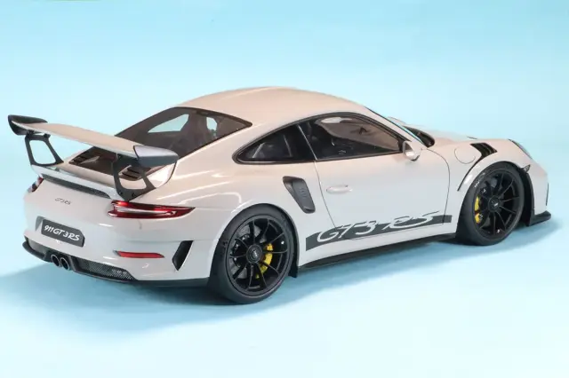 オートアート 1/18 ポルシェ 911 (991.2) GT3 RS ライトグレー 78180