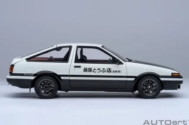 オートアート1/18 AE86 プロジェクトD ファイナルバージョン Amazon | オートアート (AUTOart) 1/18 トヨタ スプリンター トレノ