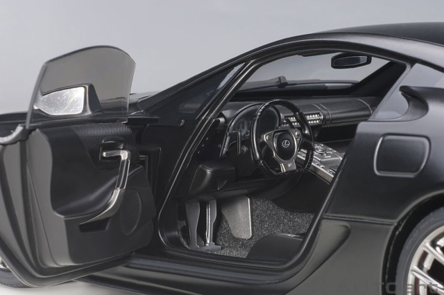 オートアート 1/18 レクサス LFA マットブラック 78852 