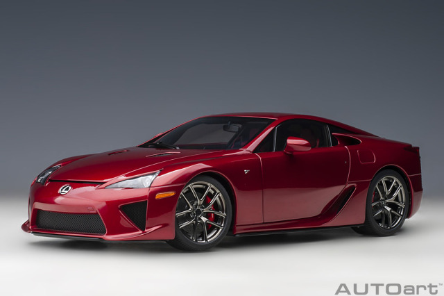 美品箱付きAUTOart オートアート レクサスLFA 1/18 マットブラック オートアート 1/18 レクサス LFA パッショネイトピンク 78859