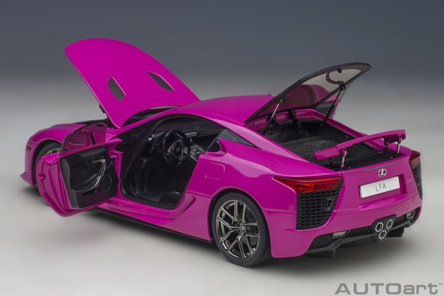 AUTOart 1/18 レクサス LFA （ホワイテスト・ホワイト） 78850