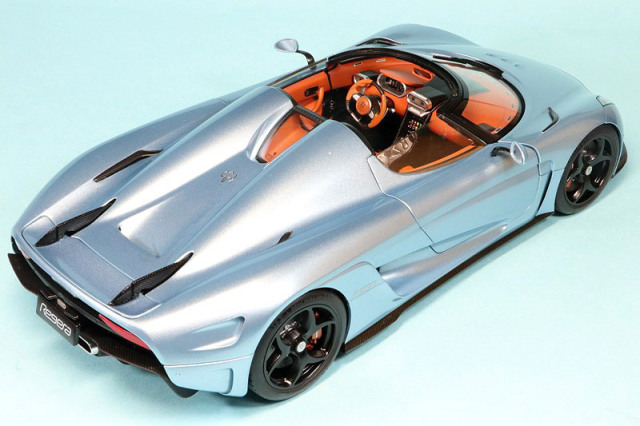 オートアート AUTOart 摩訶不思議 1/18 ケーニグセグ レゲーラ 