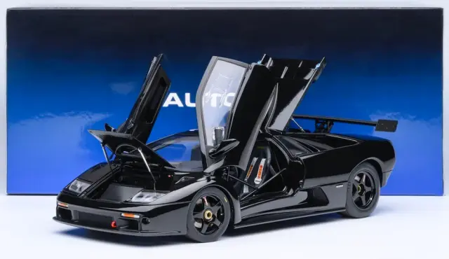 予約] オートアート 1/18 ランボルギーニ ディアブロ GTR ブラック